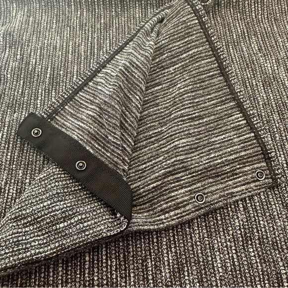 Lululemon vinyasa scarf - Picture 3 of 11